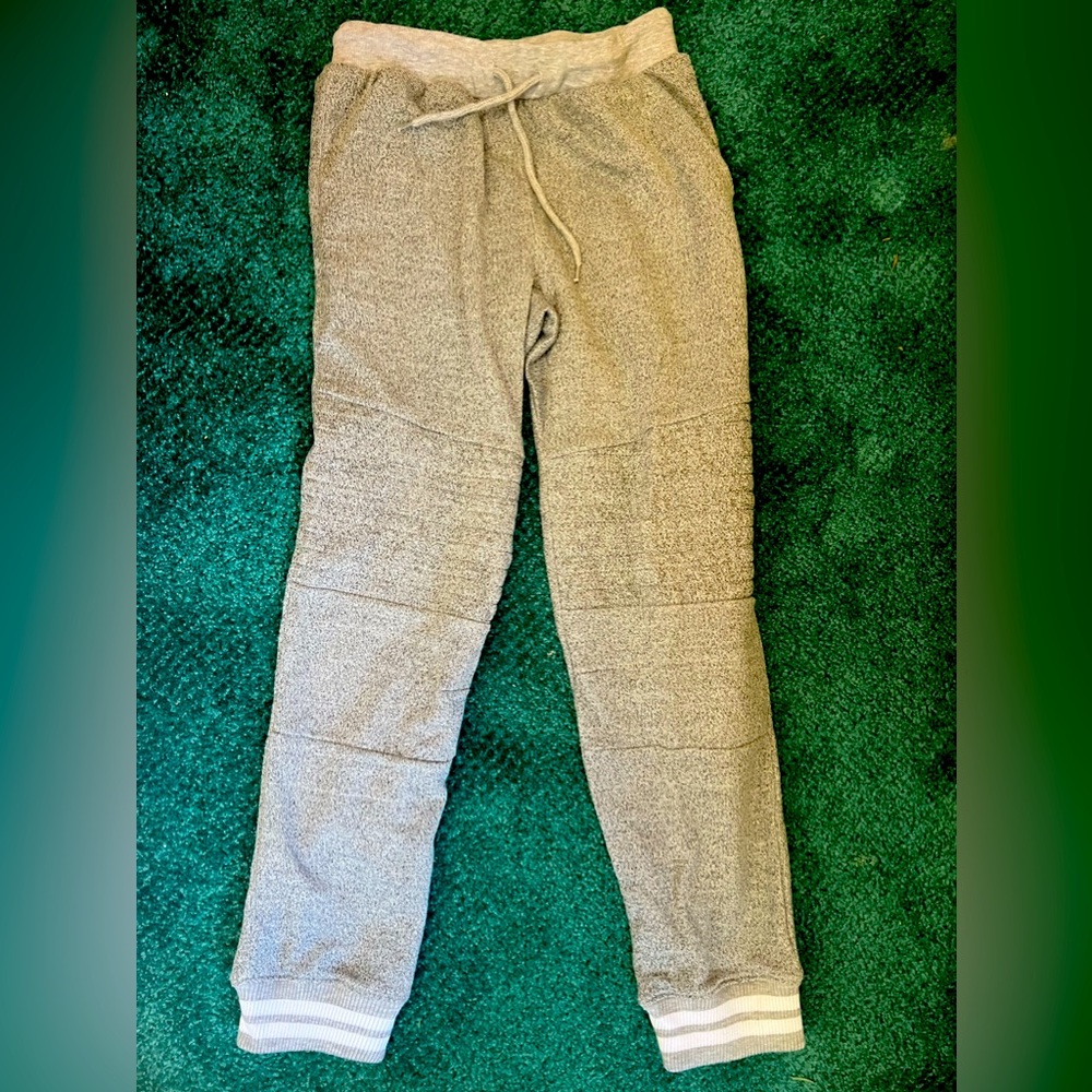 Sovereign Code Los Angeles Boys Grey Track/Sweatpants in Size 10-12!